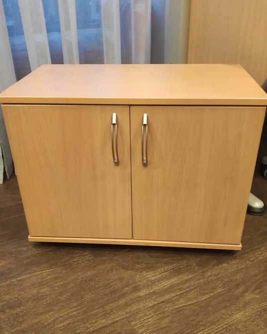 Переробка старої тумбочки: оновлена тумбочка своїми руками в домашніх умовах. Ідея для дому.