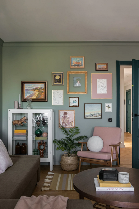 Еклектика текстур Узгоджене поєднання меблів різних стилів та текстур для створення унікального інтер'єру.