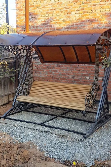 Гойдалки з металу Металеві садові гойдалки своїми руками: інструкція для майстрів