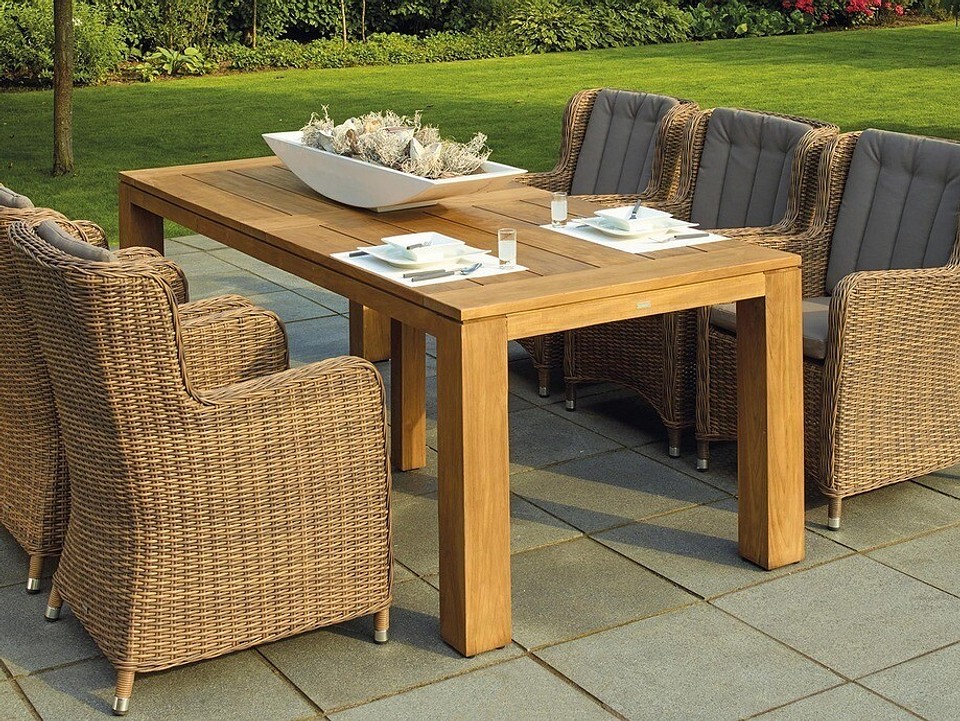 Креслення та розміри для самостійного виготовлення дерев'яного столу в альтанку у 2026 році.