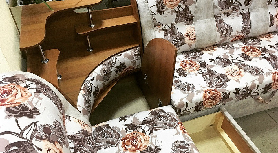 Стиль та Комфорт Стильний диван дельфін з оббивкою з тканини, сучасний дизайн, тренди 2026.