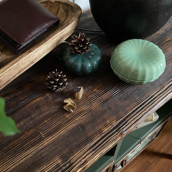 Фарбування старого буфету: перетворення меблів за допомогою кольору та декору.