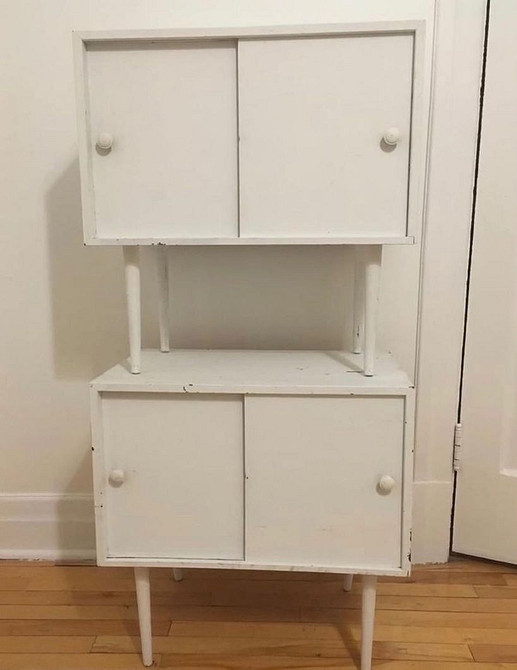 Реставрація дерев'яного столу: приклад відновлення старих меблів для дому.