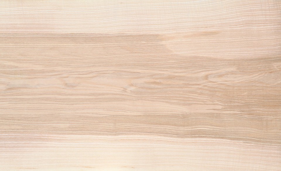 Світлі дерев'яні меблі в інтер'єрі: ідеї для створення затишного дому.