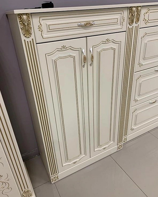 Застаріла шафа в інтер'єрі – антитренди дизайну шаф 2026.