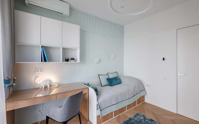 Сучасний дизайн квартири в Києві після ремонту в неокласичному стилі.