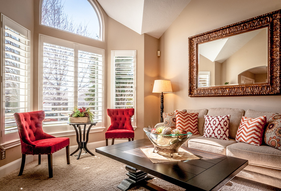 М'яка банкетка з каретною стяжкою в передпокої: розкішний декор власноруч, 2026.