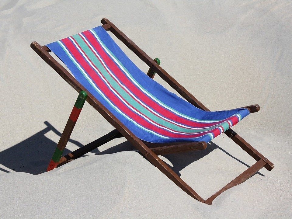 Регульований шезлонг мрії Дерев'яний шезлонг з регульованою спинкою: інструкція для самостійного виготовлення садового шезлонга.