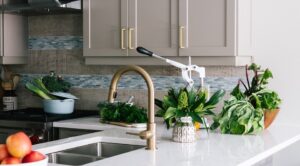 Три способи оновити кухонні фасади у 2026 році: Бюджетні рішення для стильного інтерєру. — Оновлення кухонних фасадів