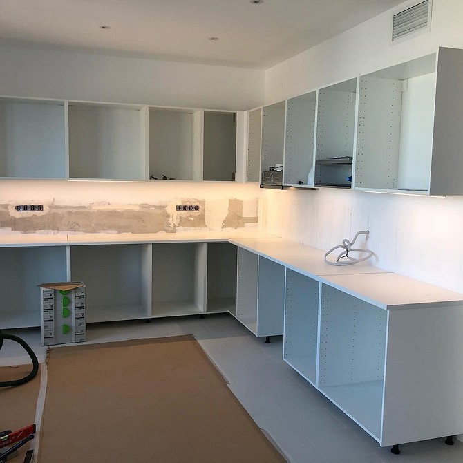 Ефективне з'єднання стільниць: єврозапил та інші професійні методи для кухні 2026.