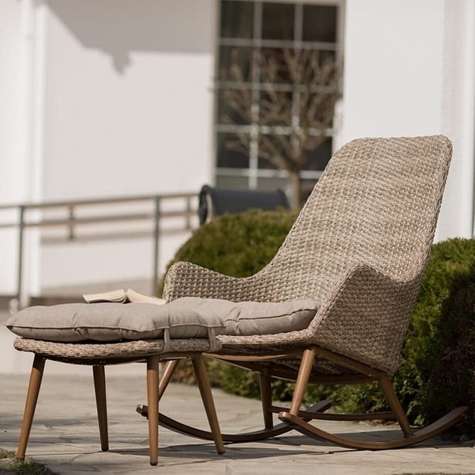 Реставрація ротангових меблів: заміна пошкоджених елементів плетіння своїми руками в саду.