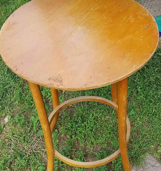 DIY реставрація: перетворення старого столу в стильний елемент інтер'єру.