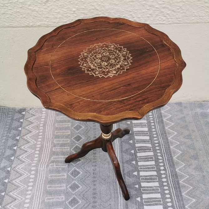 Декор старого столу в стилі шебі-шик: переробка меблів з шармом.