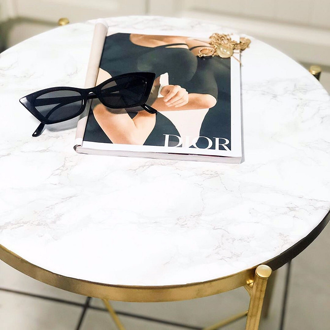 Переробка меблів ІКЕА своїми руками: глянцевий столик для стильного оновлення інтер'єру