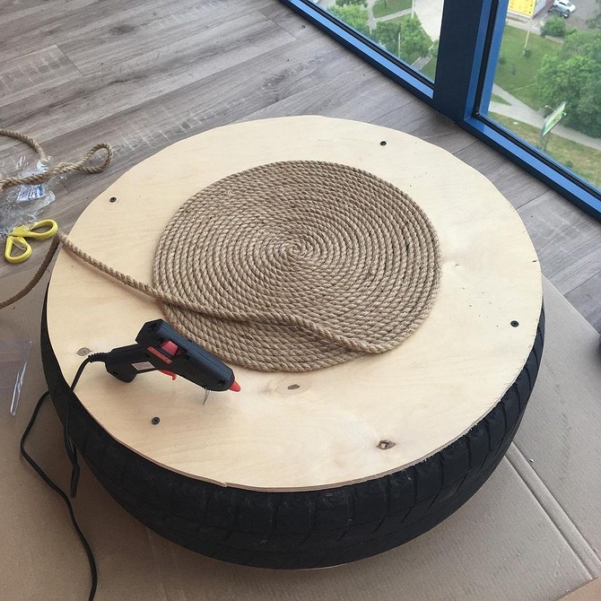 Як зробити пуфік з підручних матеріалів: ідеї для дому та економії