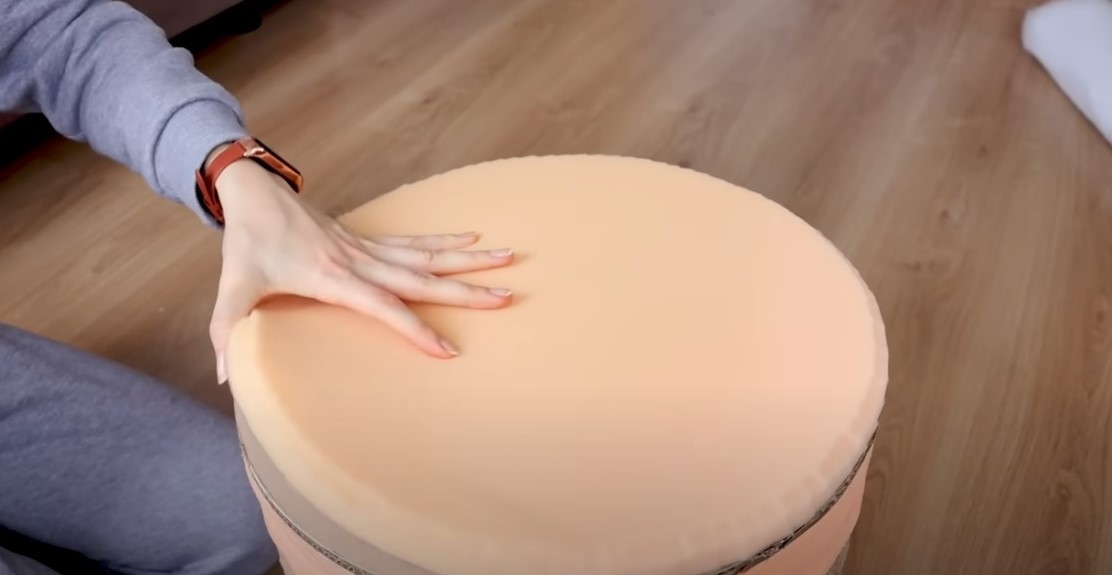 Виготовлення 2026: економний та креативний спосіб створення пуфіка з картонних коробок своїми руками.