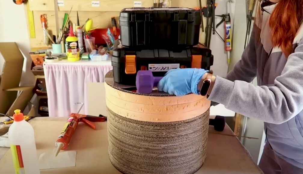 Пуфік 2026: оригінальний дизайн своїми руками з підручних матеріалів для маленької квартири.