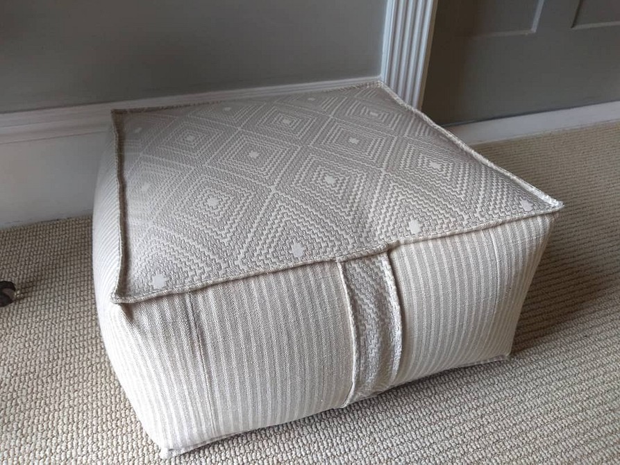 Пуфік своїми руками з коробок: майстер-клас та ідеї для вашого дому 2026