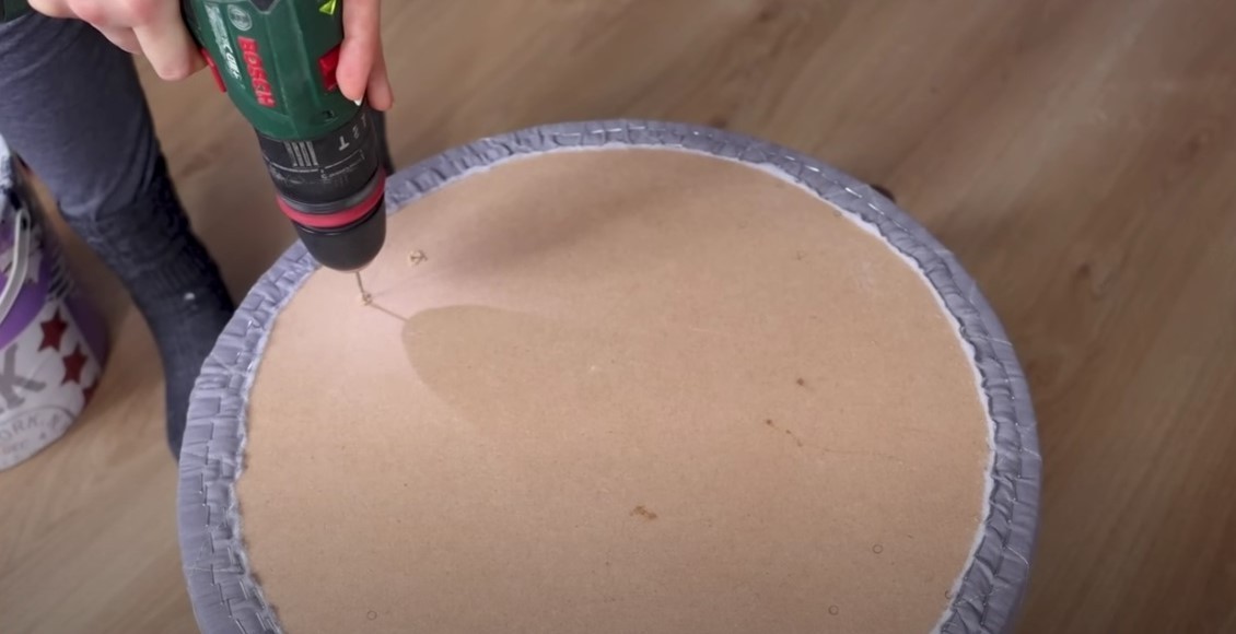 Детальний майстер-клас: як зробити пуфік з картонних коробок в 2026