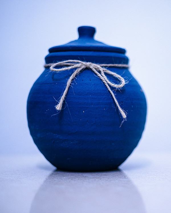 Сушений чебрець вдома Сушіння чебрецю вдома: розкладений на тканині чебрець зберігає свій аромат та корисні властивості до 2026 року.