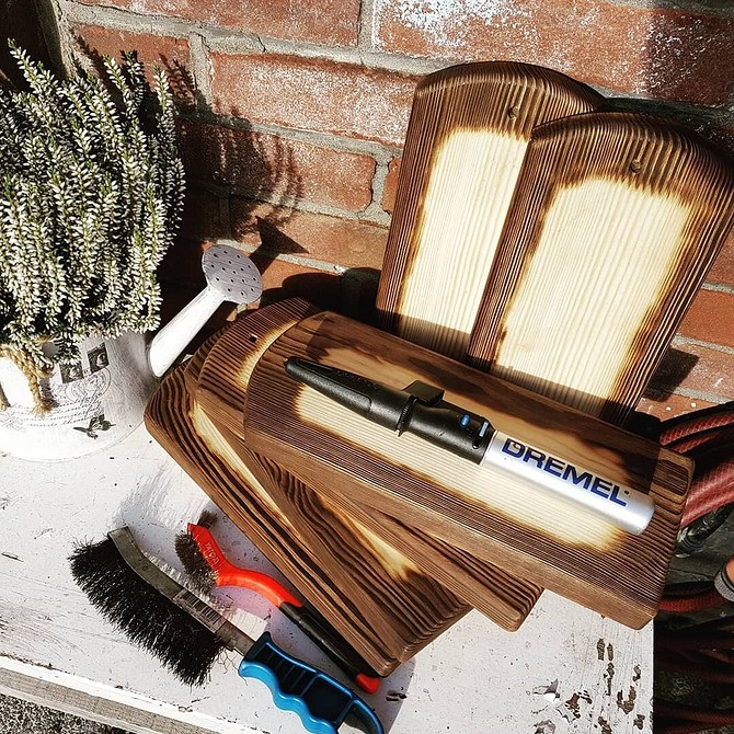 Підготовка до зістарювання деревини: вибір матеріалів та інструментів для обробки деревини.