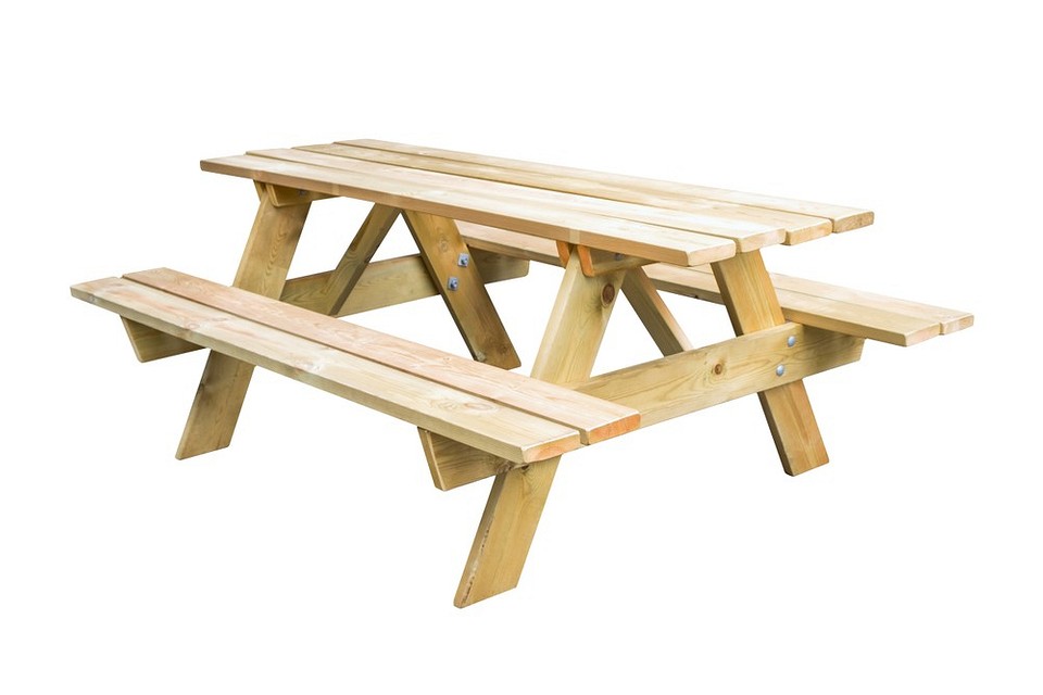 Етап складання дерев'яного столу своїми руками, процес крок за кроком.