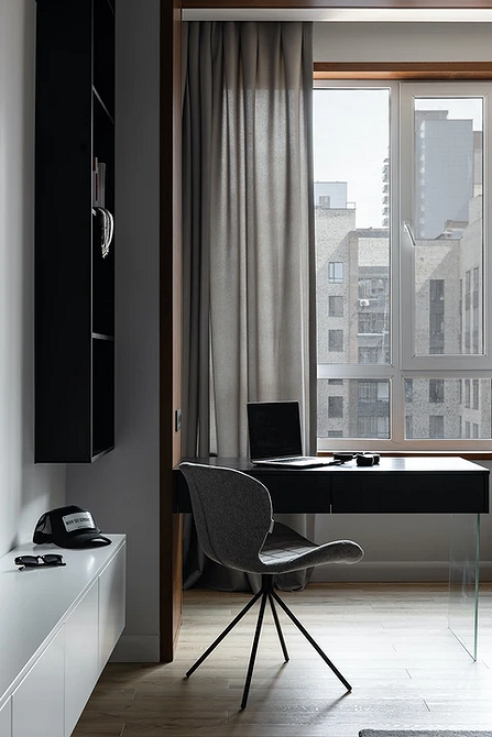 Крісло для комп'ютера з регульованими підлокітниками: налаштування для комфорту.