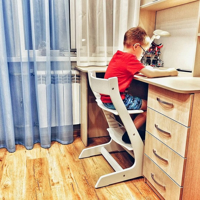 Комфортний дитячий стілець для навчання з підтримкою постави для школярів у 2026