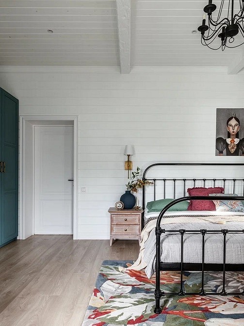 М'яке ліжко для спальні Ліжко з м'яким узголів'ям для затишної та комфортної спальні