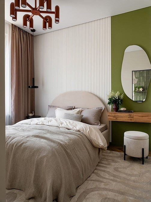 Дерев'яний каркас ліжка з м'яким узголів'ям: стильний елемент сучасного інтер'єру.