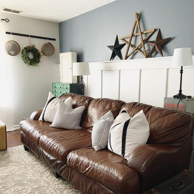 Модульний шкіряний диван, гнучкість та адаптивність для будь-якого простору.