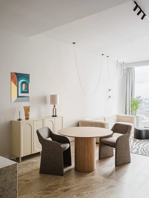 Комфортне крісло в інтер'єрі: поради щодо вибору та вдалого розміщення в кімнаті.