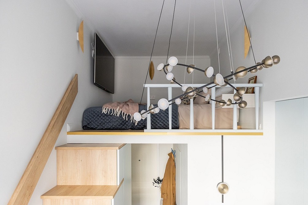 Різноманітні моделі ліжок-горищ з робочою зоною для оптимізації простору в дитячій.