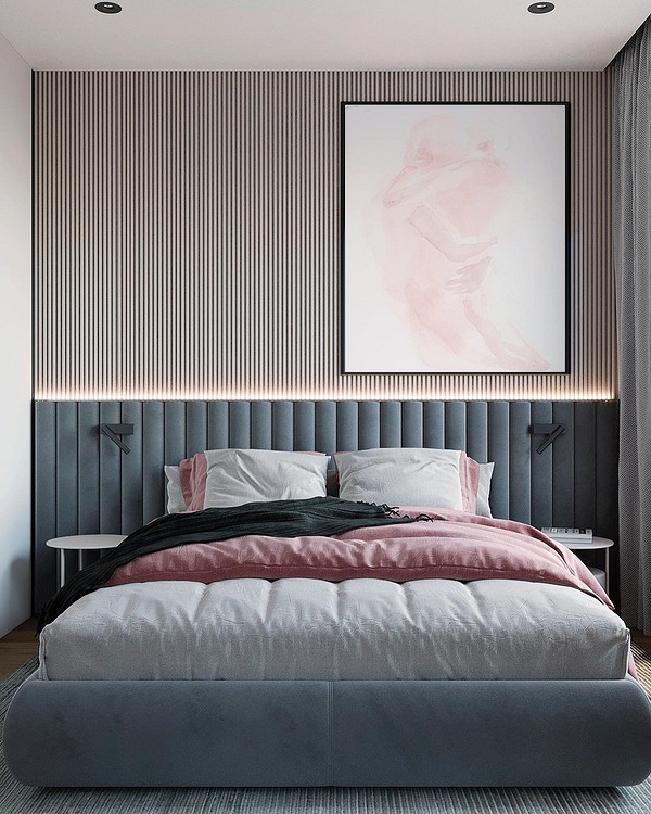 Простора спальня з великим ліжком з м'яким узголів'ям і панорамними вікнами.