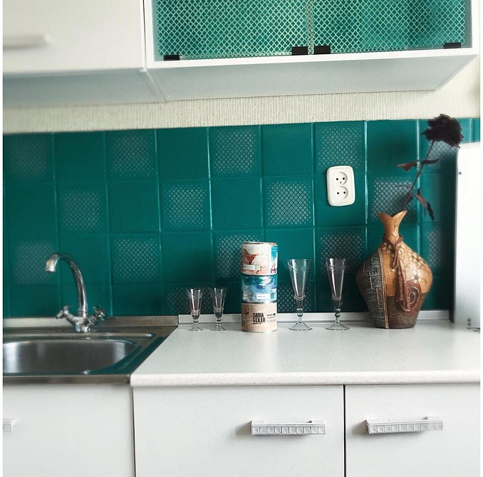 Оновлення інтер'єру: ліжко, стіл та кухонний фартух з перероблених матеріалів своїми руками.