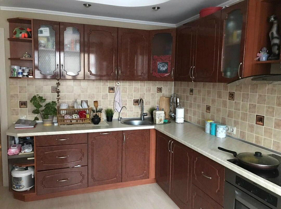 Переробка старих меблів: ліжко, стіл, кухонний фартух. Ідеї для натхнення.