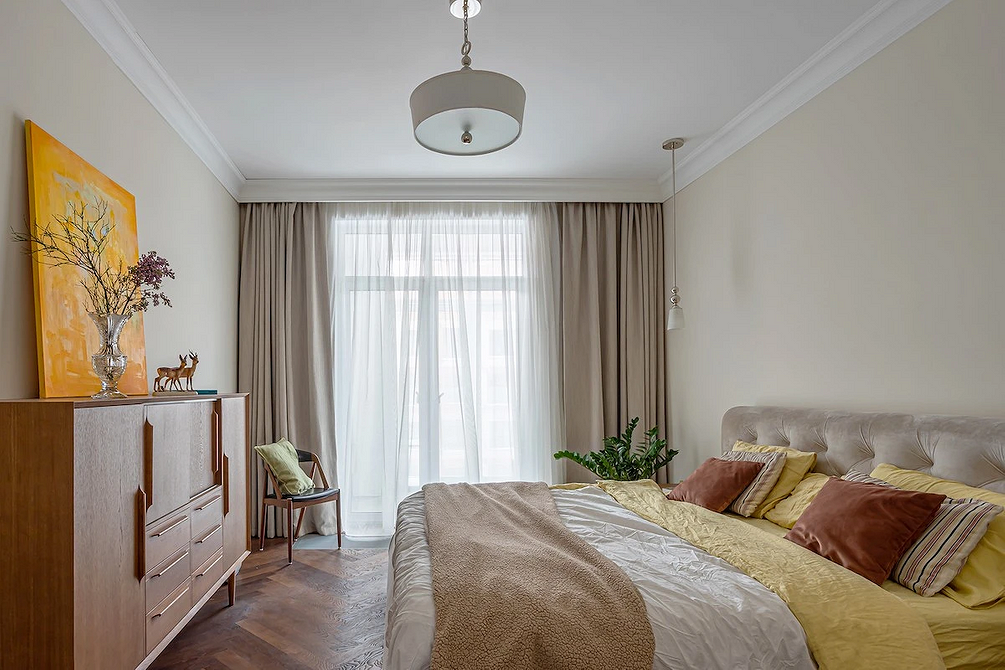 Кровать полуторна з м'якою оббивкою, дизайн спальні 2026 для максимального комфорту