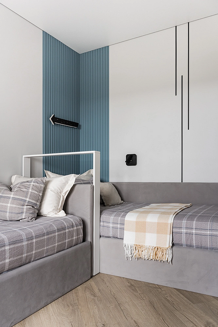 Двоспальне ліжко з приліжковими тумбочками для комфорту та зручності 2026.