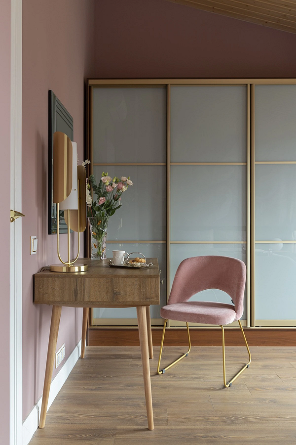 Шафа купе в кімнаті: сучасні ідеї для зберігання та дизайну інтер'єру.