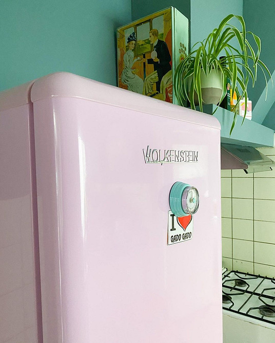 Вживані меблі в спальні: створення екологічного та затишного простору для відпочинку.