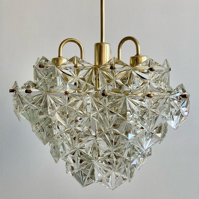 Унікальний інтер'єр з вживаними меблями: 5 способів створити дім своєї мрії.