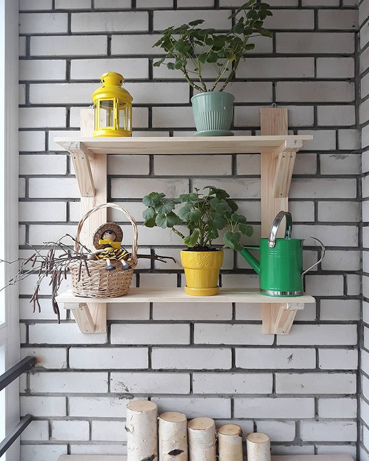 Зручне зберігання Практичні полиці для балкона своїми руками для зберігання речей та інструментів.