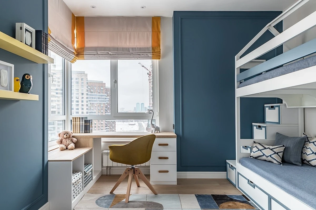 Кутові полиці в дитячій кімнаті 2026: ефективне використання простору в маленькій квартирі.