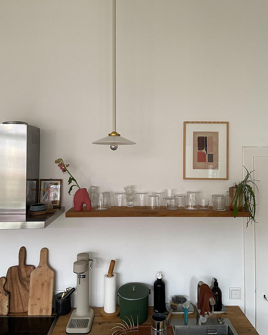 Сучасні полиці Сучасні полиці в інтер'єрі: різноманітні види, функціональні рішення та стильні варіанти для дому.