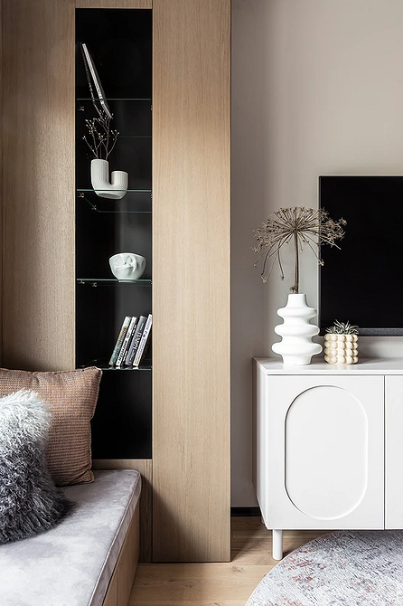 Стиль та затишок Сучасні полиці в інтер'єрі спальні: стильний дизайн для затишку та комфорту у вашому домі.