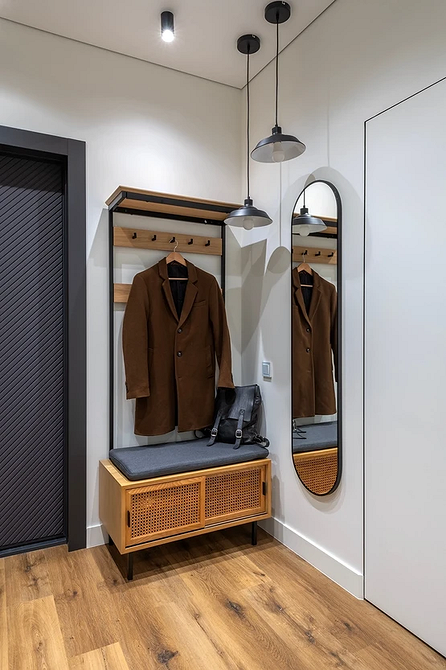 Настінні полиці в передпокої: ключі, сумки та декор, ідеї для дому