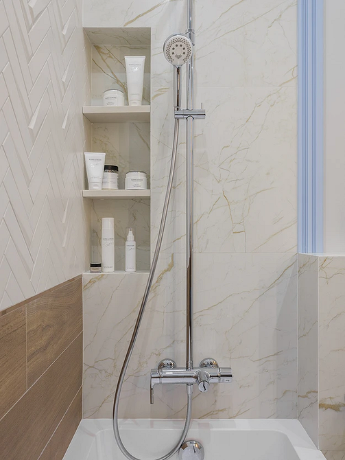 Металеві полиці у ваній Металеві полиці в сучасній ванній: стильне зберігання речей, антикорозійне покриття.