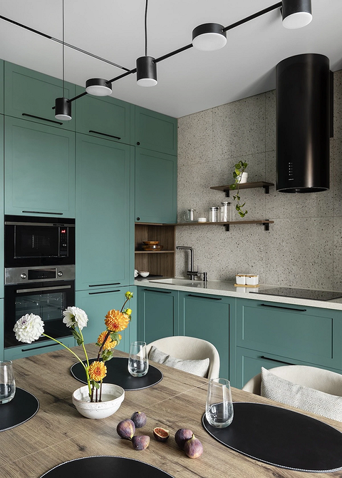 Настінні полиці для дитячої кімнати: зручне зберігання іграшок, книг та декору.