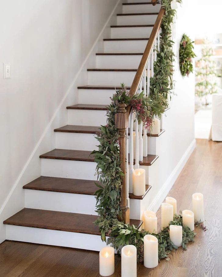 Новорічні букети з хвої: мінімалістичний хвойний декор для створення затишної атмосфери.