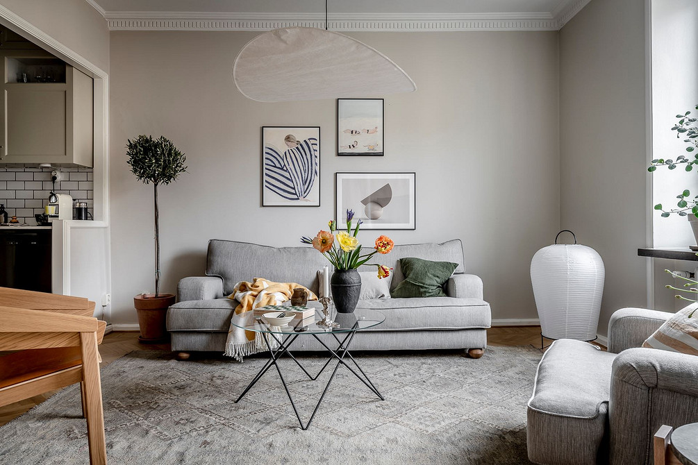 Мінімалістичний інтер'єр з сірими меблями: функціональність та лаконічність у кожній деталі 2026